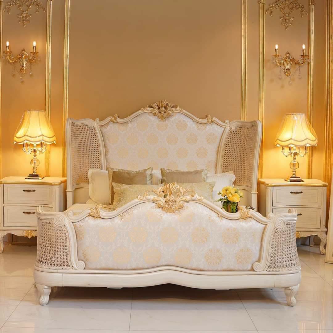Luxury Royal Classic Bedroom Set
