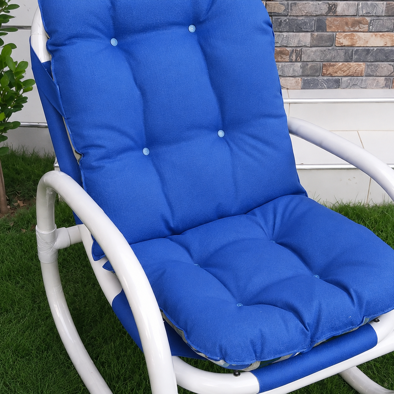Catania Outdoor Chair | Cushioned Outdoor Furniture | GrainHouse — image 3
